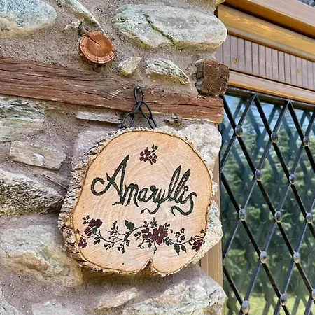 Lejlighed Luxury In Anasia, Amaryllis Skotina